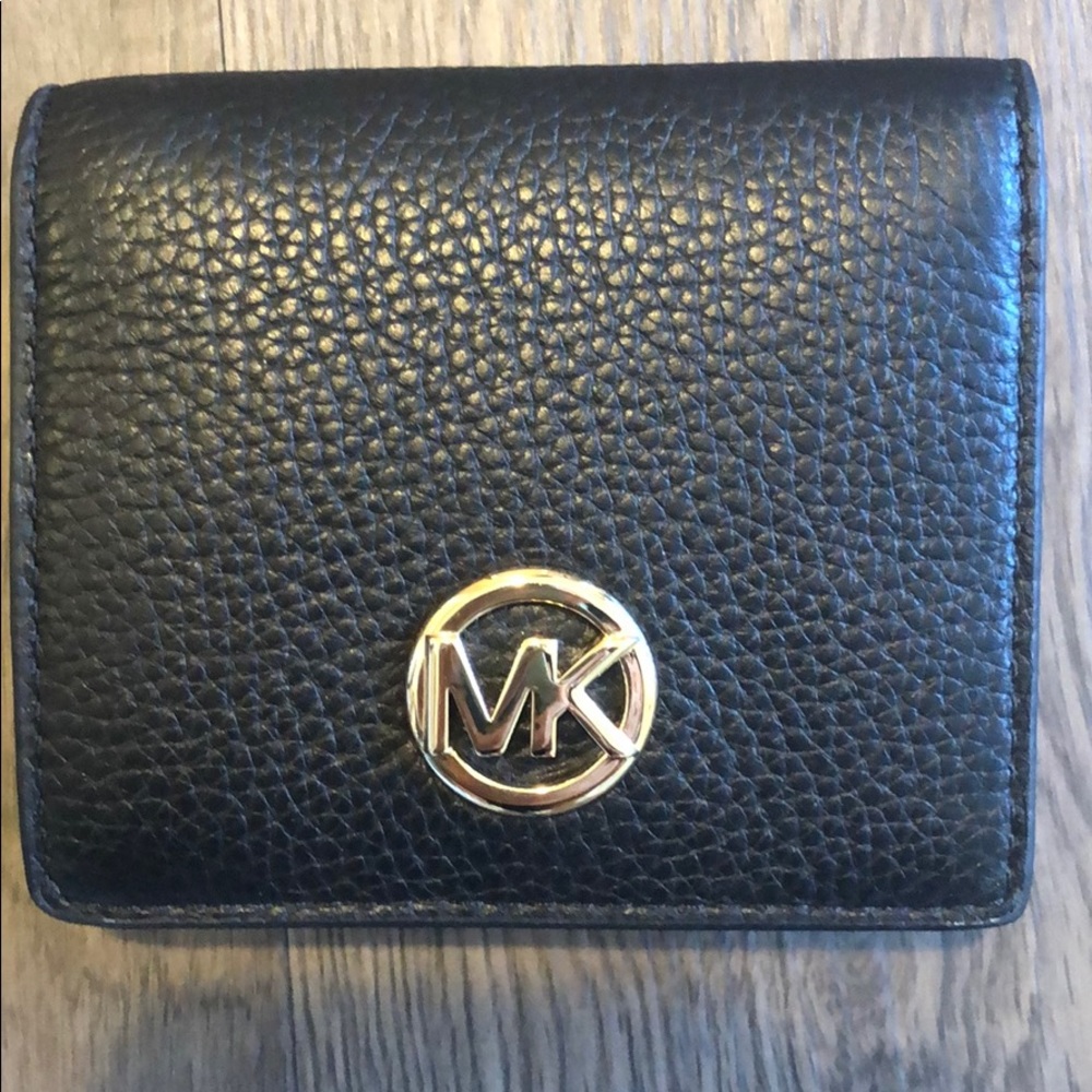 🎉HP🎉NWT Michael Michael Kors Fulton Carryallcase